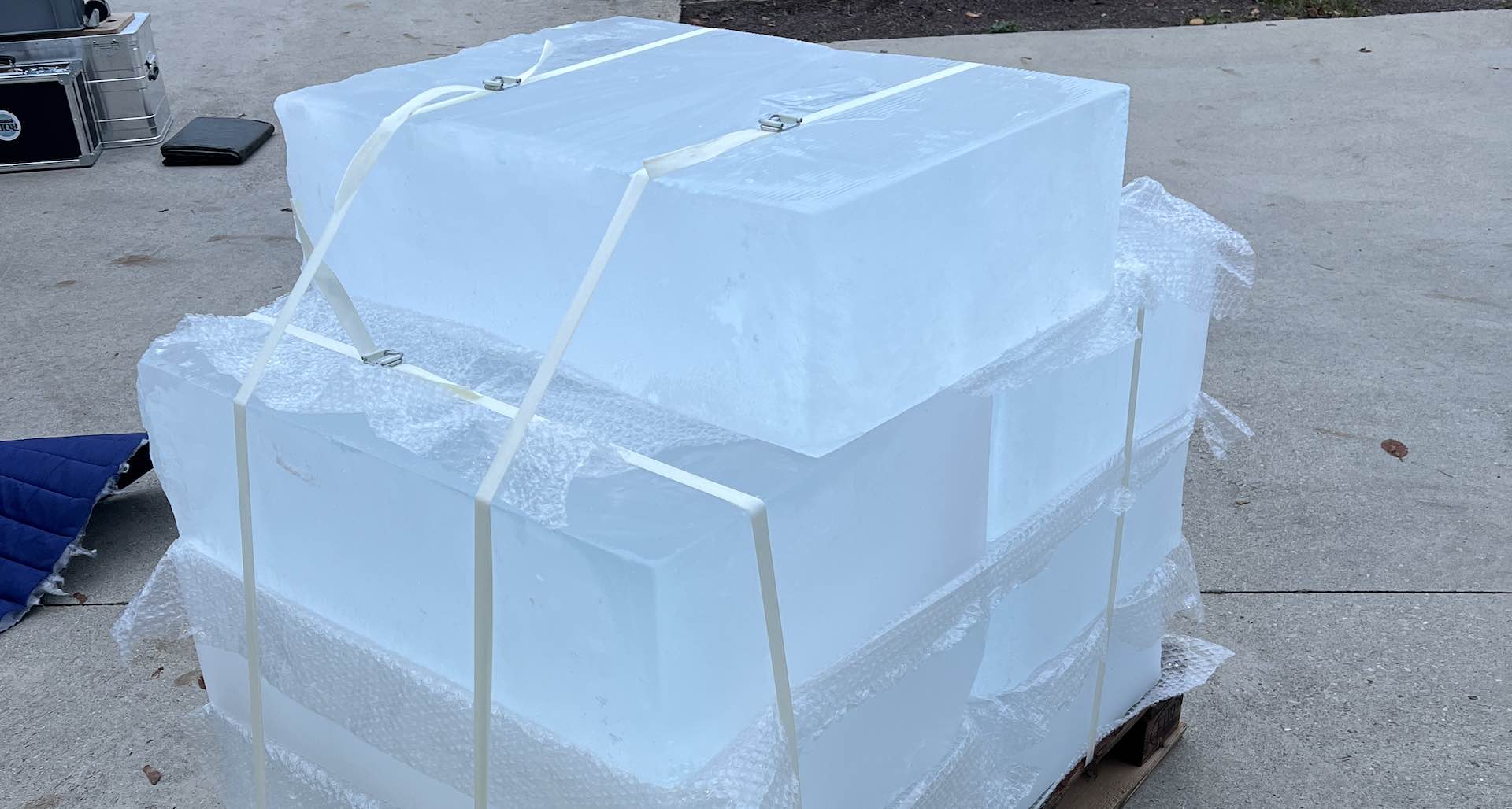 Eisbloecke zum Eisschnitzen