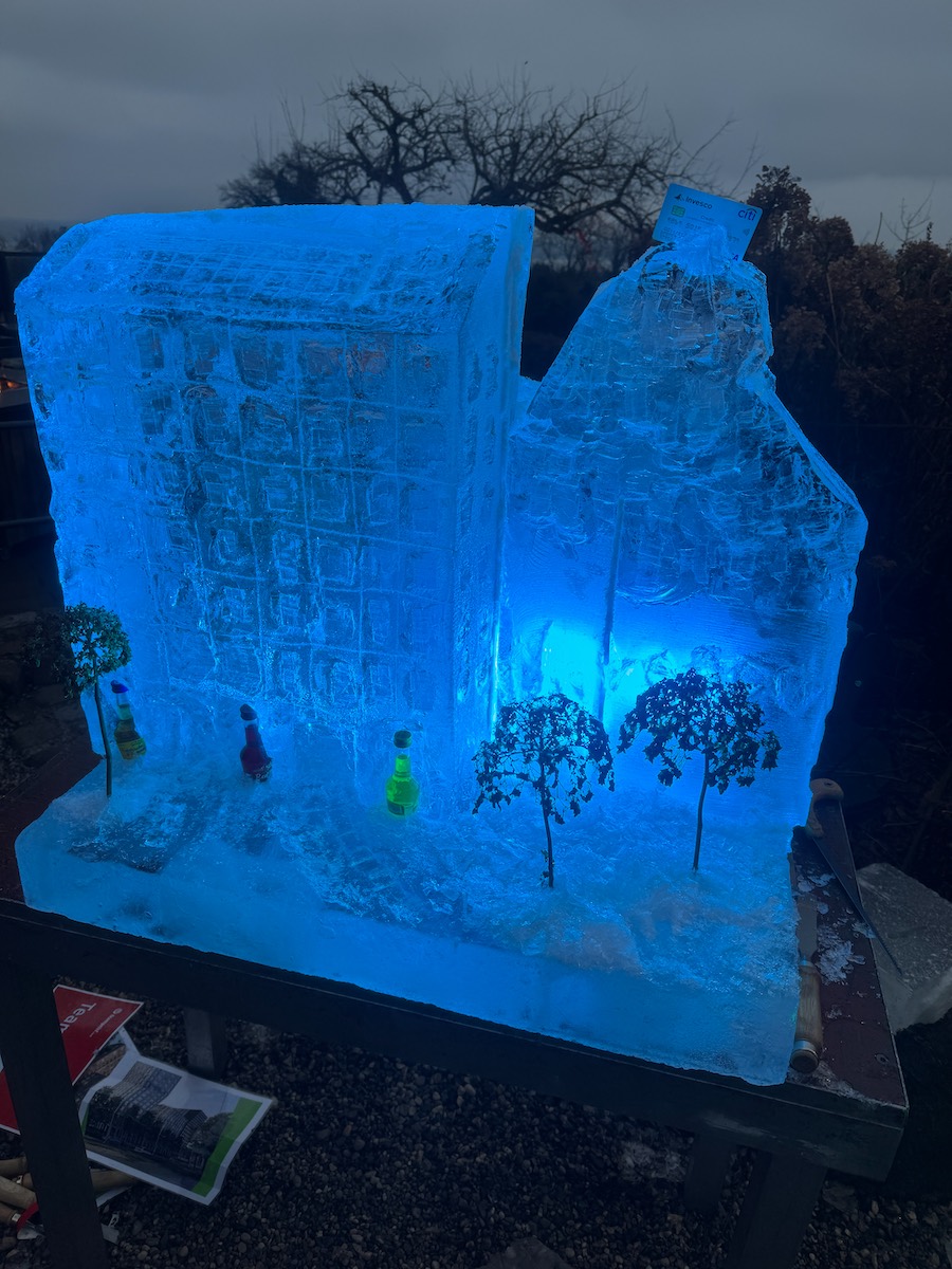 Eissinitzen das Team Event in München