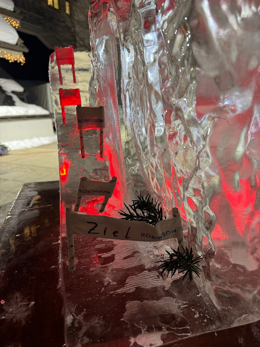 Eissinitzen das Team Event in München